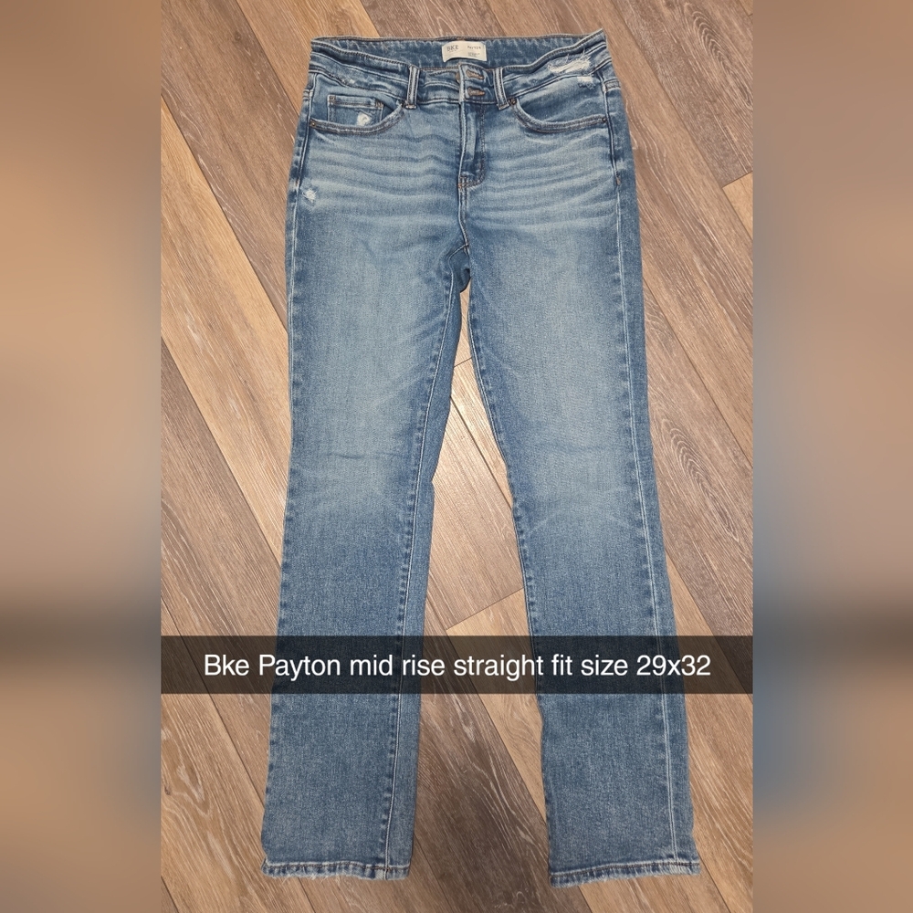 BKE Women's Light Blue Straight Leg Jeans